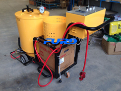 福瑞得機(jī)械60升灌縫機(jī)，路面專用密封膠準(zhǔn)備發(fā)貨