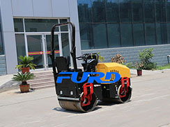 抓住特色打通渠道，全液壓小型壓路機廠家順利發(fā)展