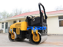 如何根據(jù)施工環(huán)境選擇合適的小型壓路機？