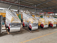 外貿(mào)出口澳大利亞的壓路機(jī)、工程照明車包裝發(fā)貨